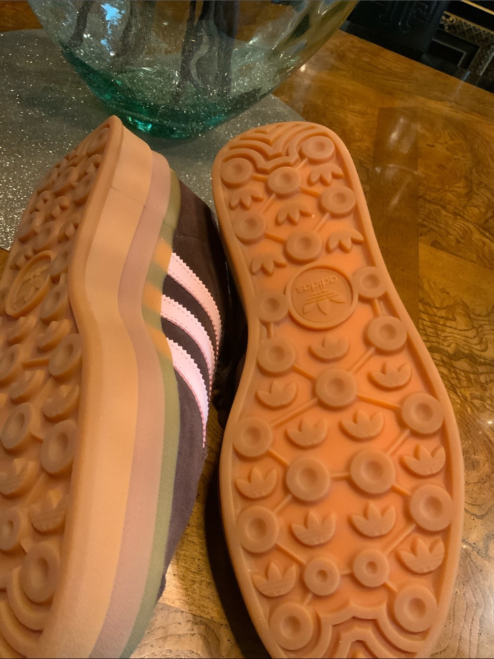 Adidas Gazelle size 8 - Picture 4 of 6